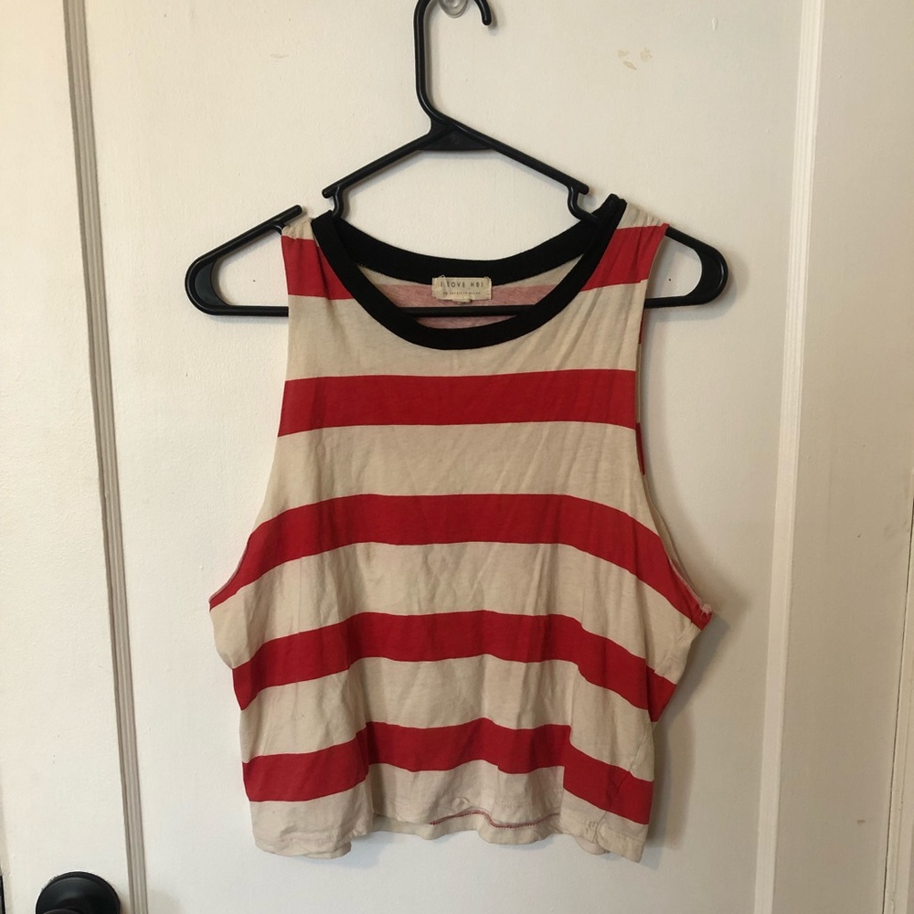 Crop tee. Gently used. Great condition
